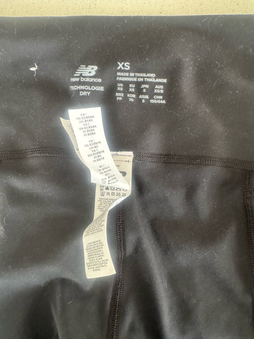 New Balance Harmony High-Rise Pocket Black Pocket Leggings 25” - Women - Picture 5 of 7